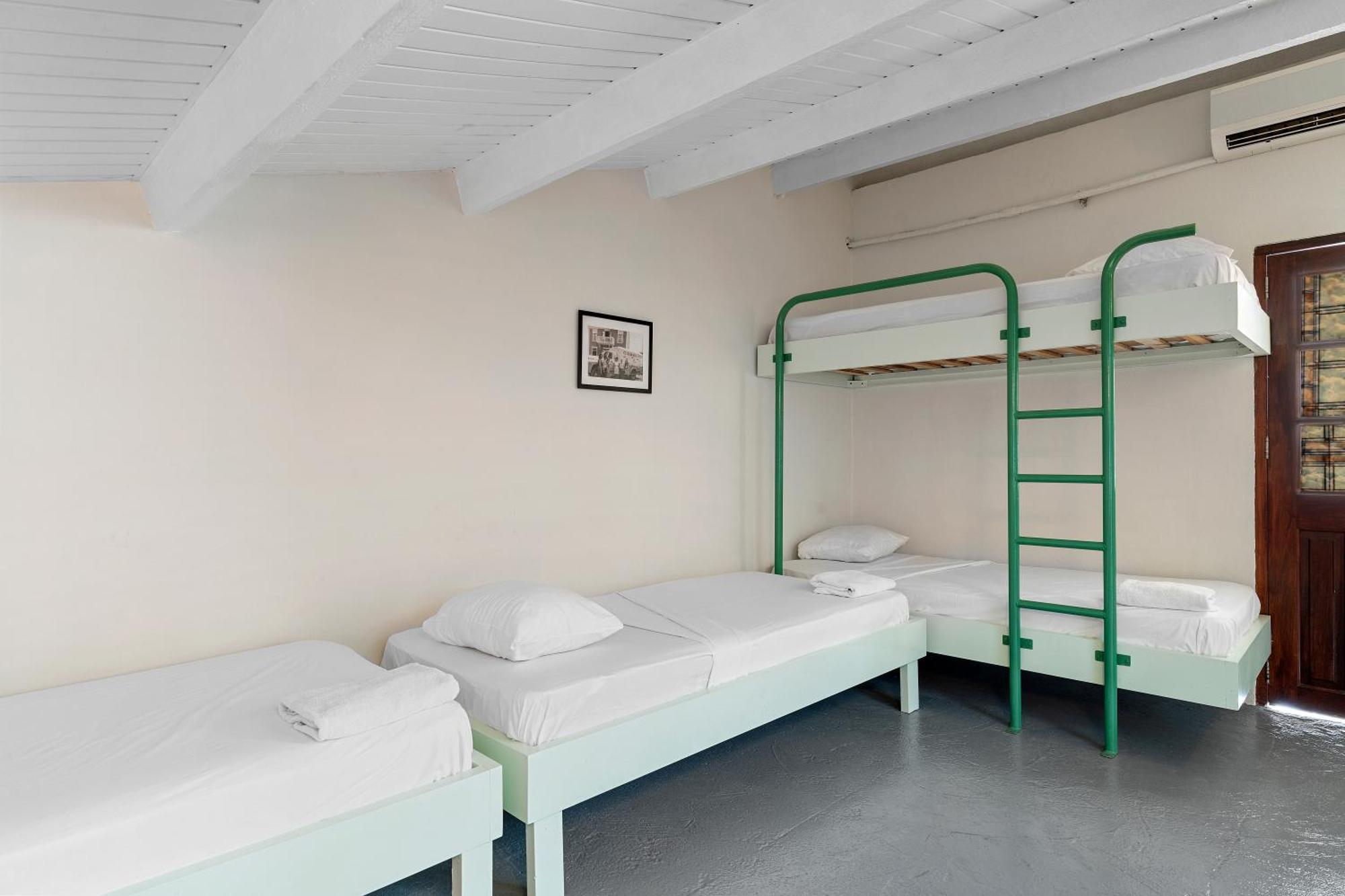 The Ritz Hostel Willemstad Kültér fotó