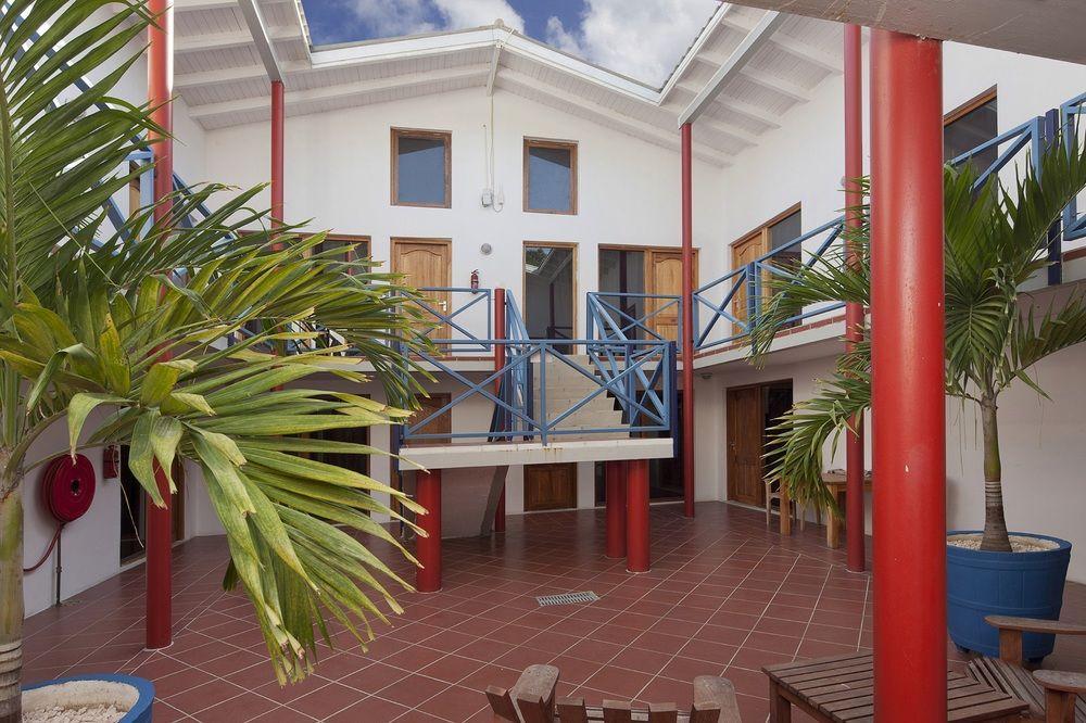The Ritz Hostel Willemstad Kültér fotó